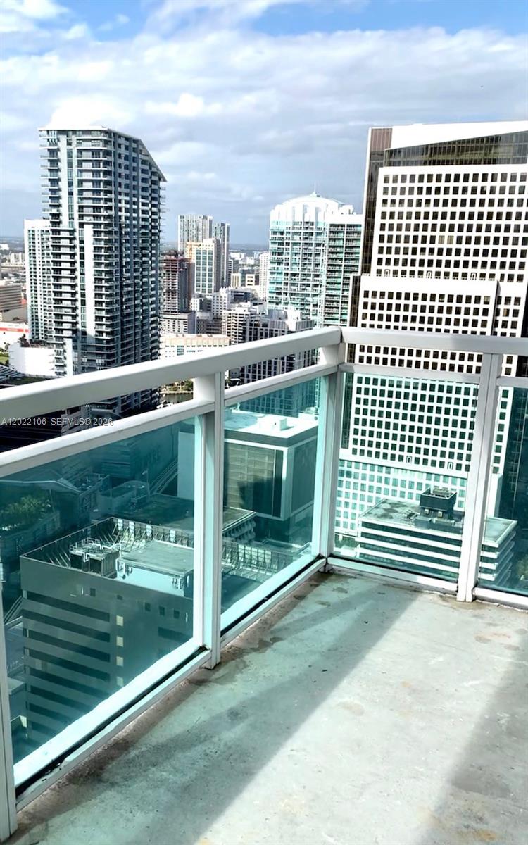image The Plaza on Brickell West21
