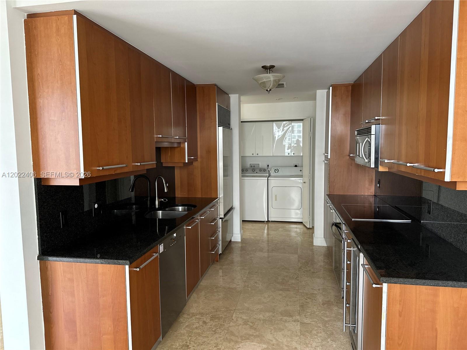 901 Brickell Key Blvd #2005 Miami, FL 33131