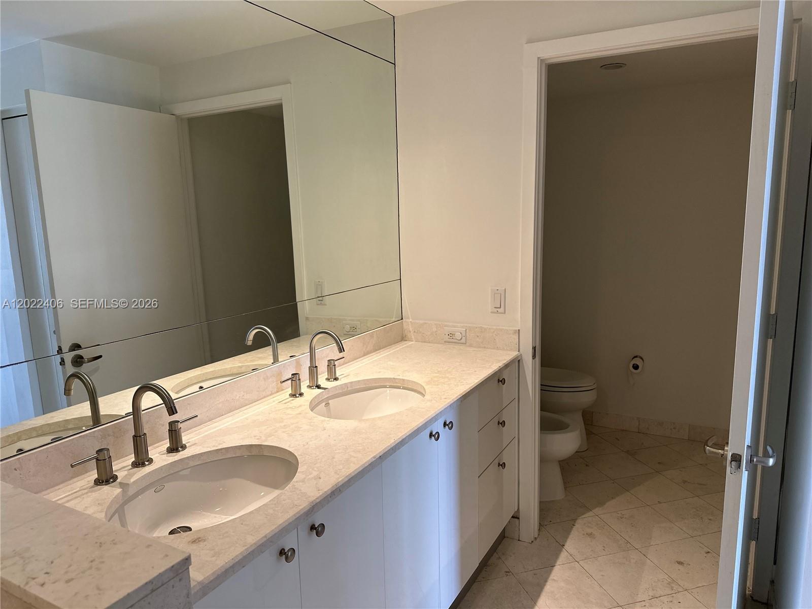 901 Brickell Key Blvd #2005 Miami, FL 33131