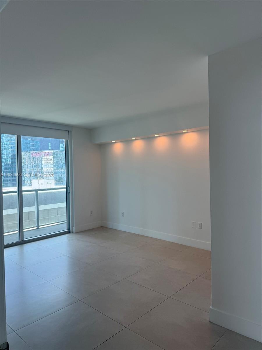 image 500 Brickell West4