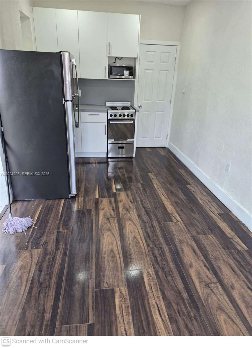 2420 NW 34th St Miami, FL 33142