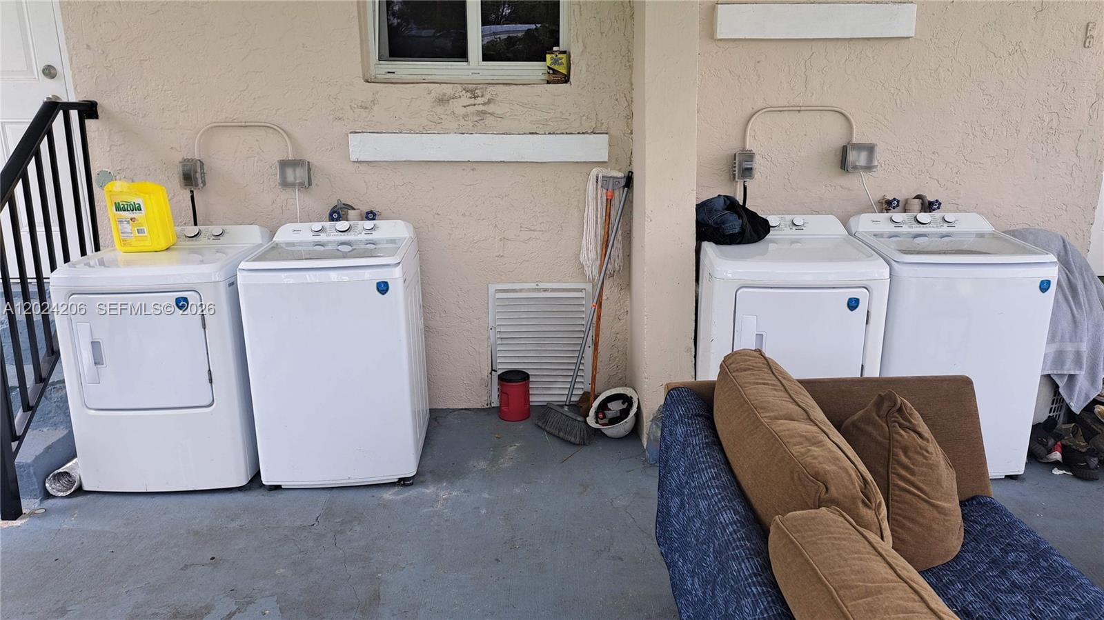 2420 NW 34th St Miami, FL 33142