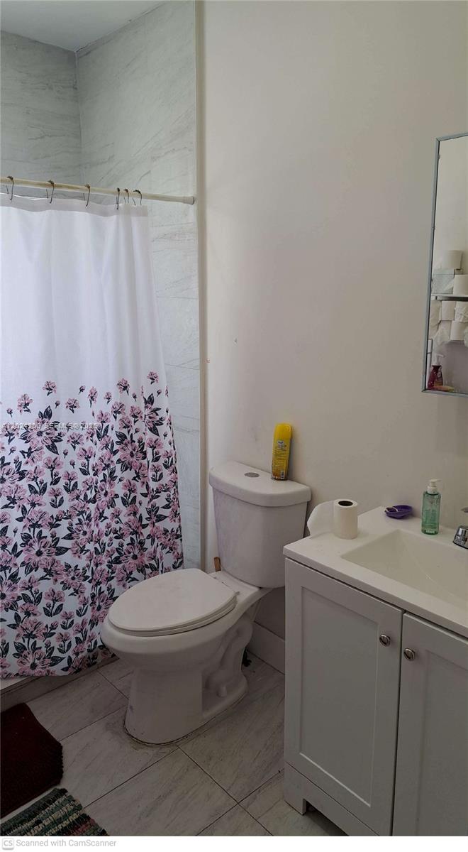 2420 NW 34th St Miami, FL 33142