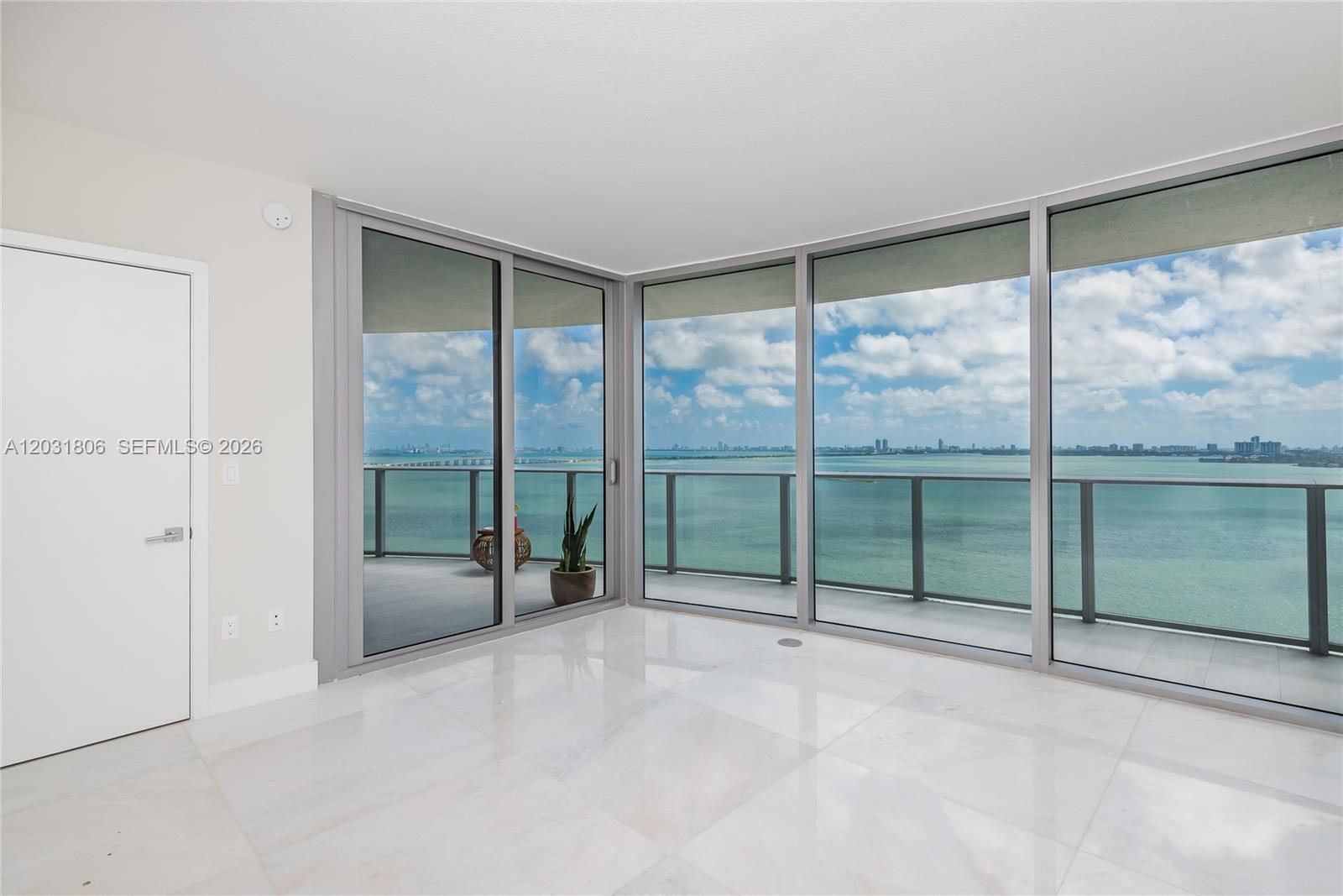 image Aria on the Bay9