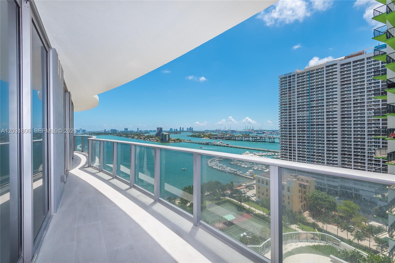 image Aria on the Bay28