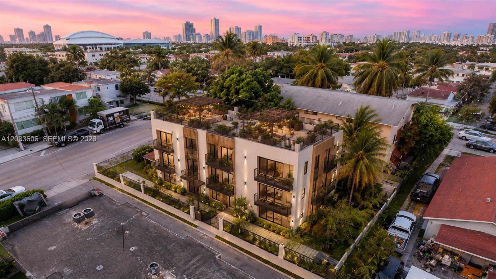 1267 NW 3rd St Miami, FL 33125