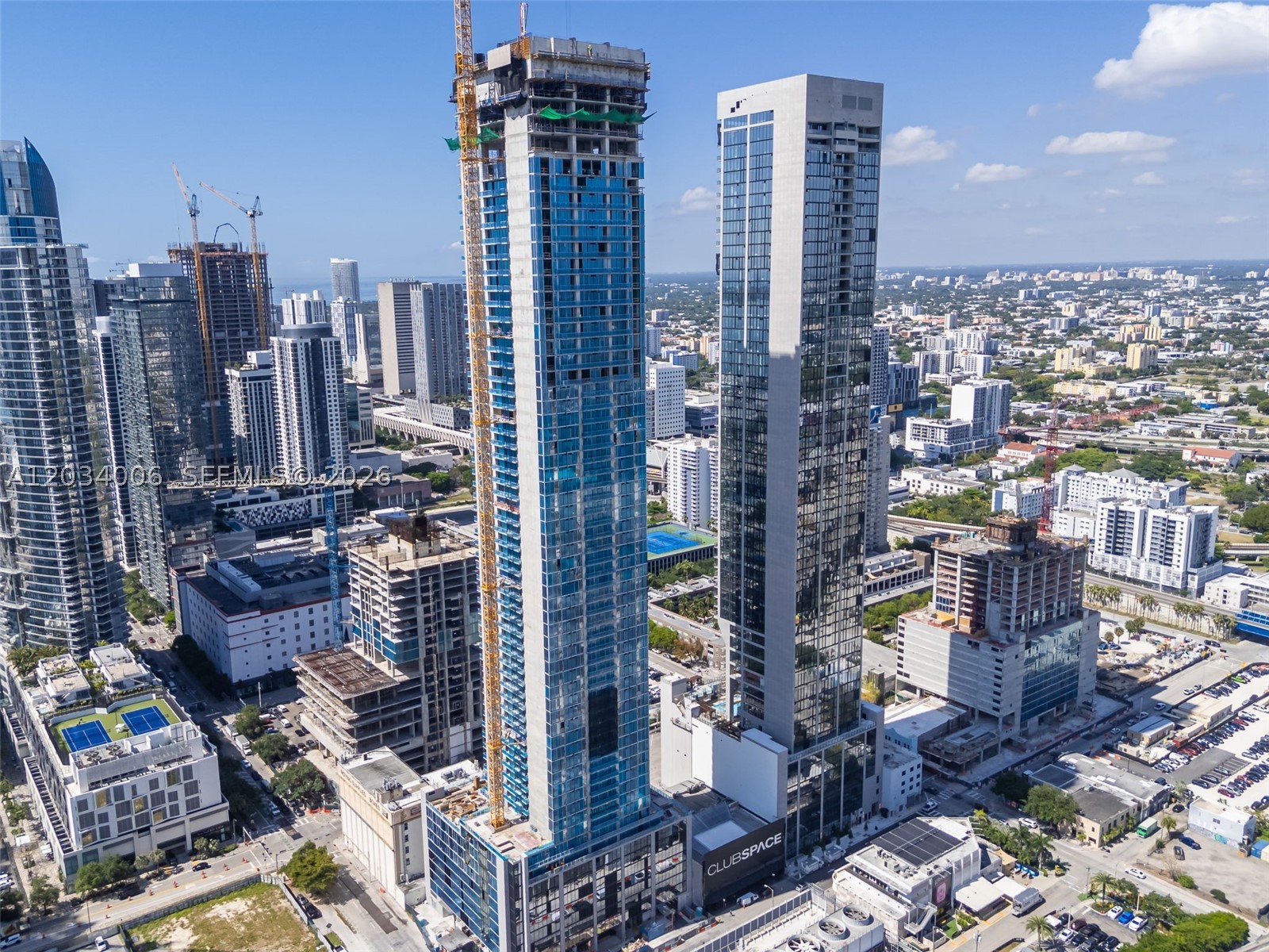 image E11EVEN Hotel & Residences34