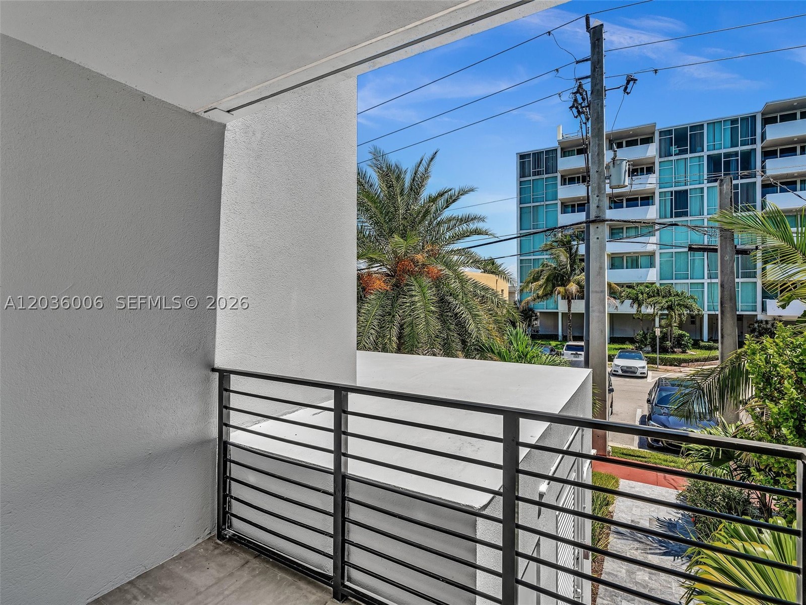 1930 Bay Dr #PH1 Miami Beach, FL 33141
