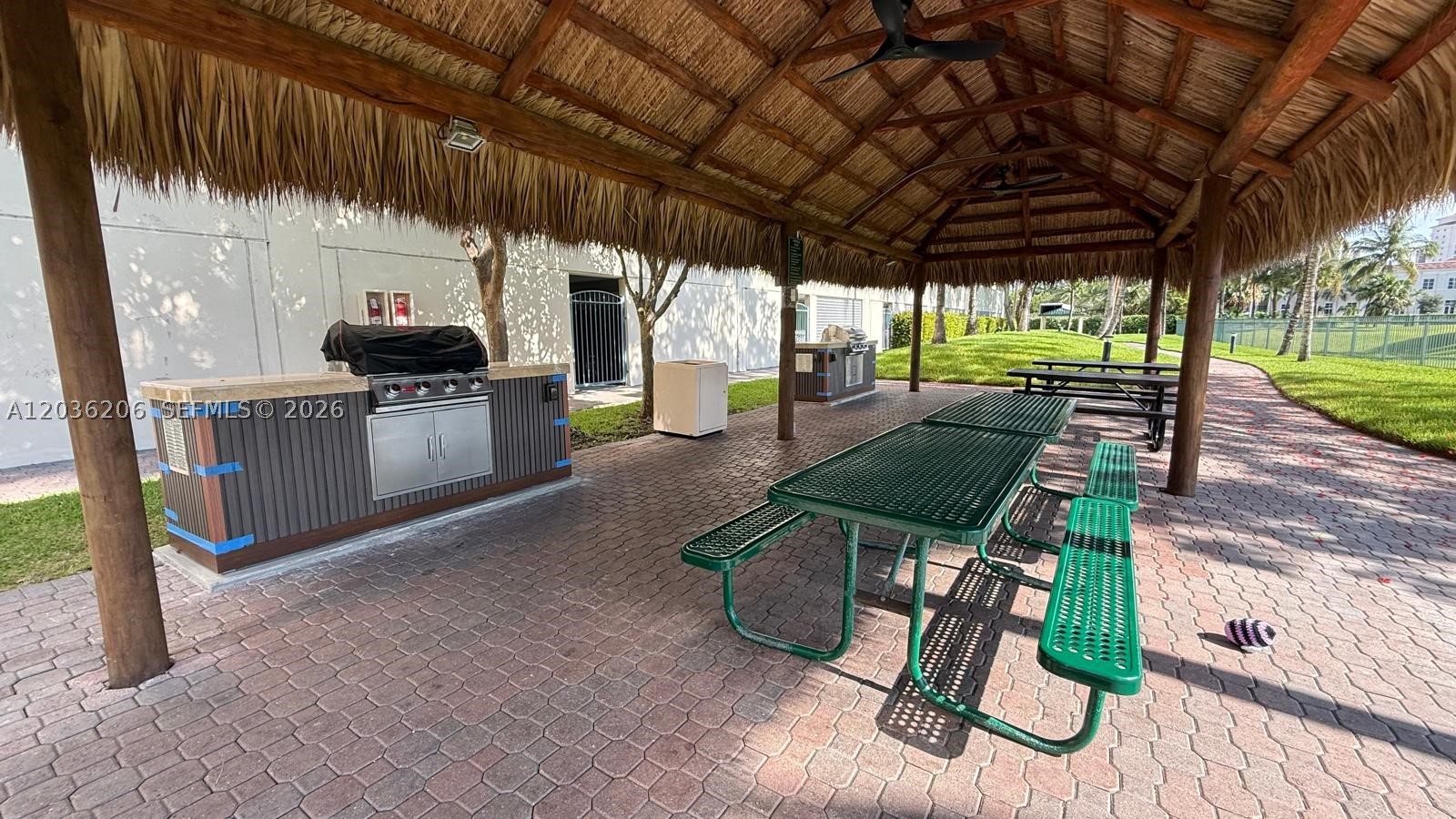 19501 W Country Clb Dr #1212 Aventura, FL 33180