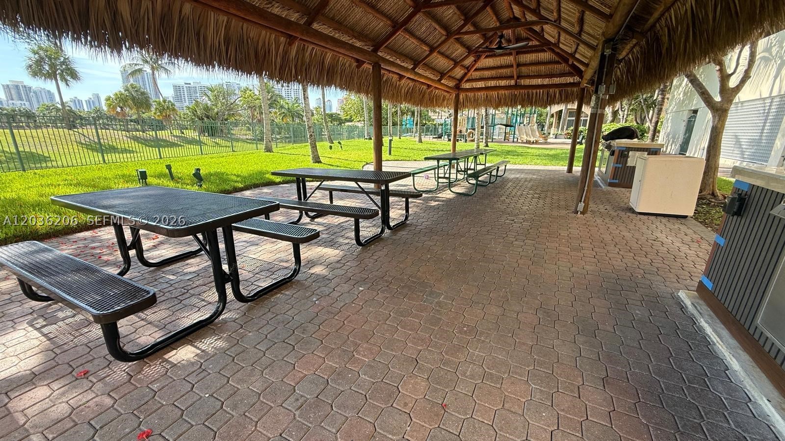 19501 W Country Clb Dr #1212 Aventura, FL 33180