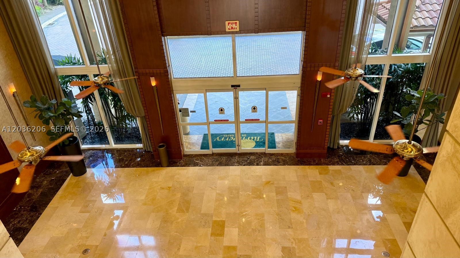 19501 W Country Clb Dr #1212 Aventura, FL 33180