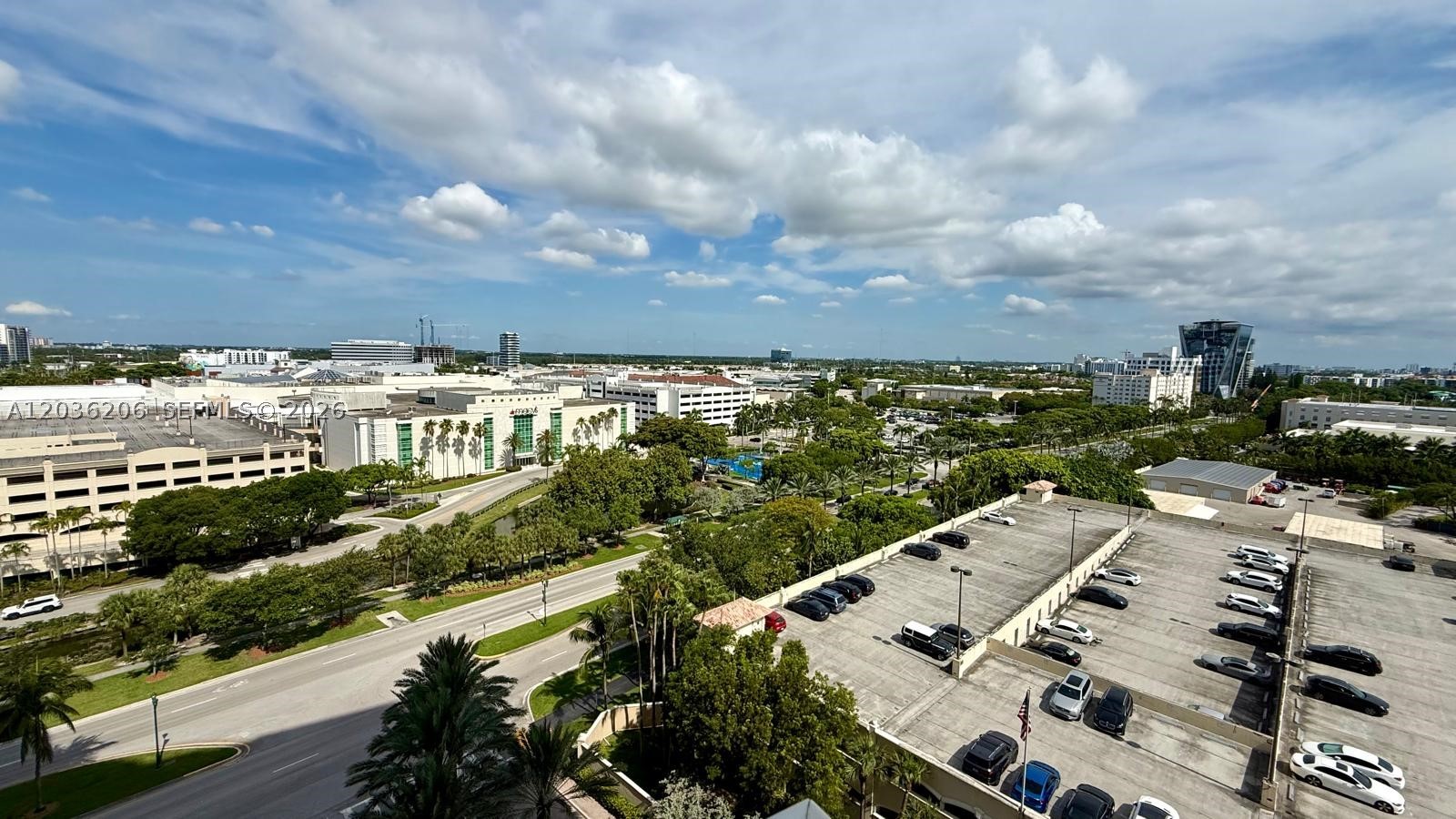 19501 W Country Clb Dr #1212 Aventura, FL 33180