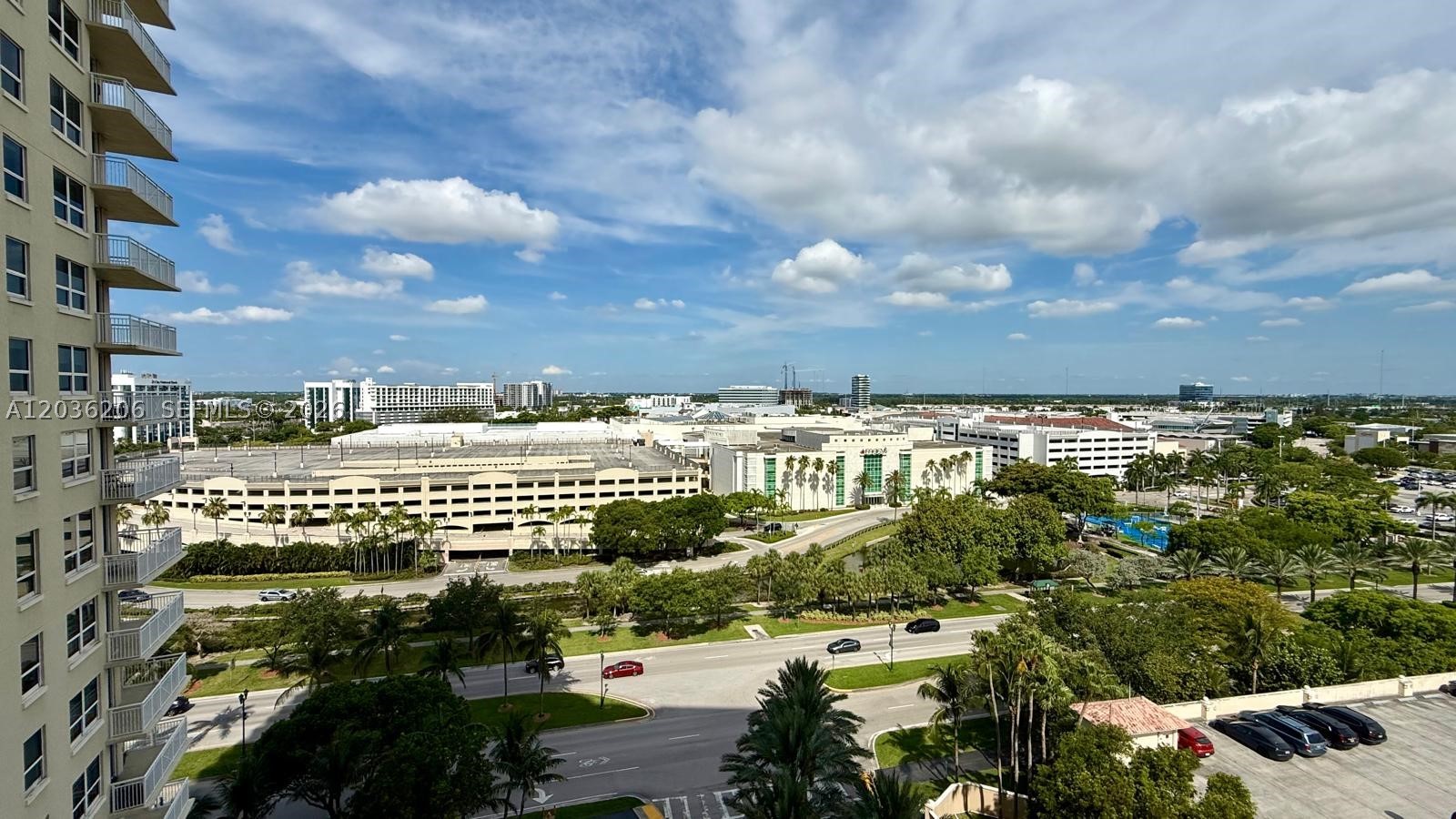 19501 W Country Clb Dr #1212 Aventura, FL 33180