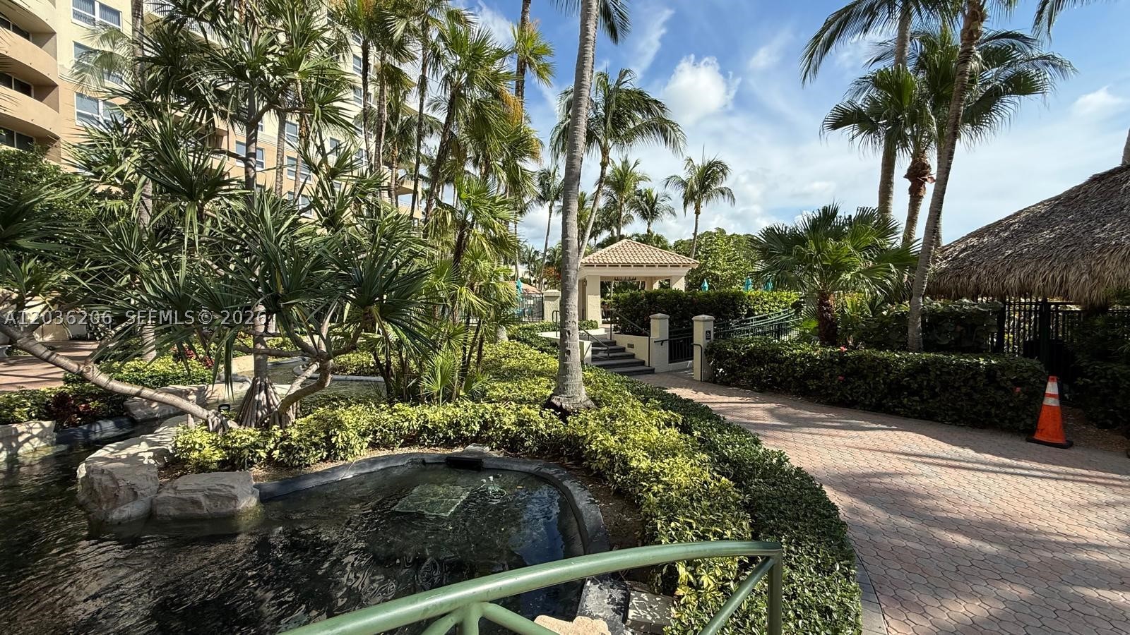 19501 W Country Clb Dr #1212 Aventura, FL 33180
