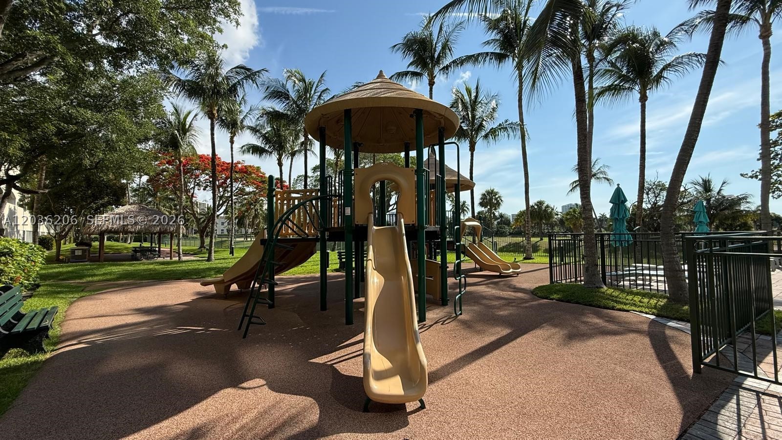 19501 W Country Clb Dr #1212 Aventura, FL 33180