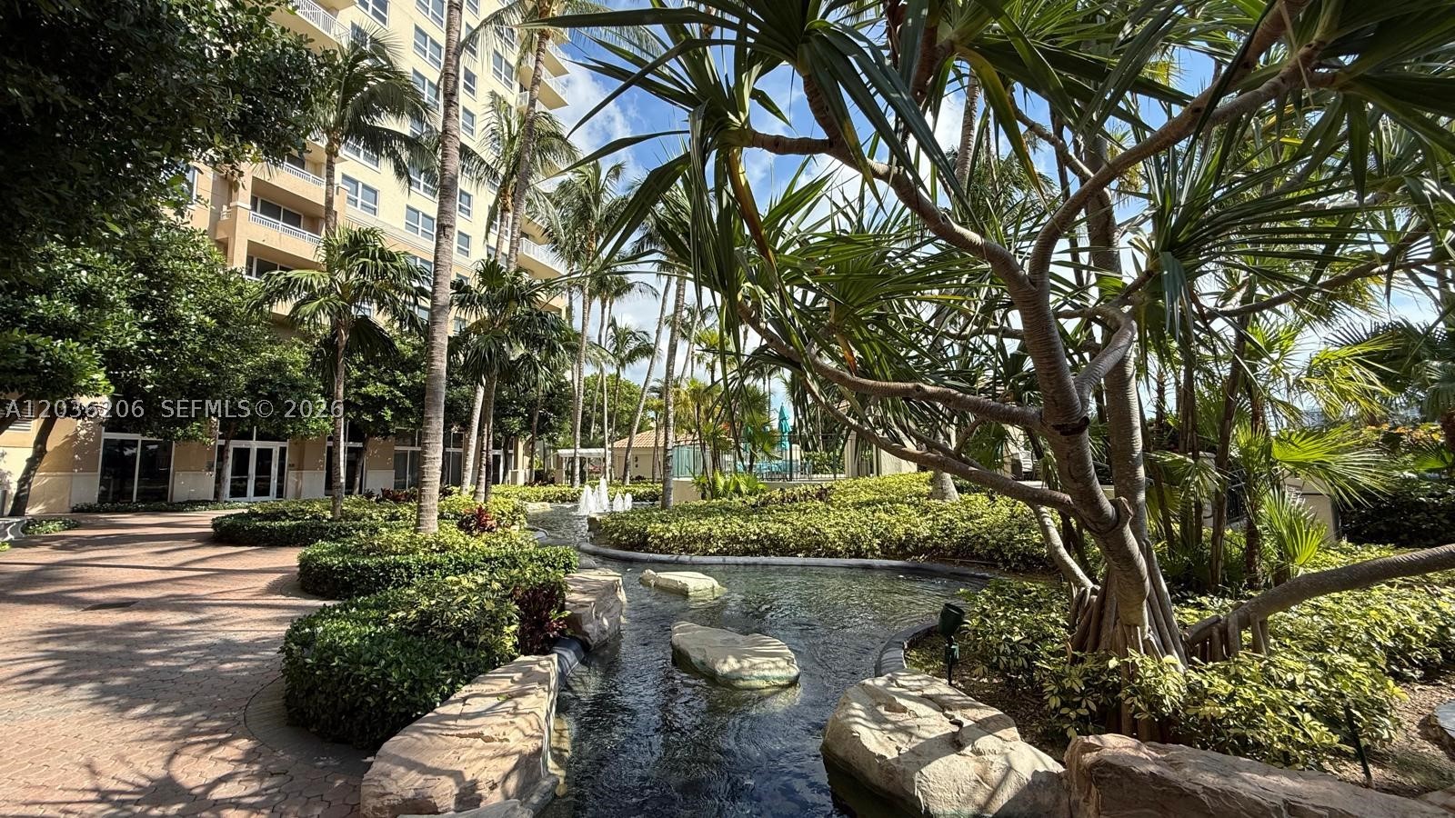 19501 W Country Clb Dr #1212 Aventura, FL 33180