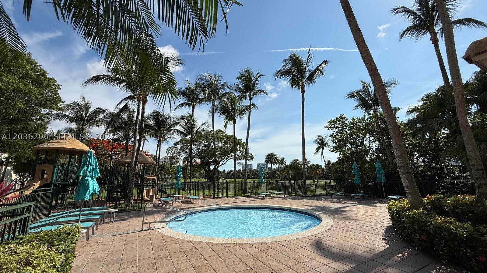 19501 W Country Clb Dr #1212 Aventura, FL 33180