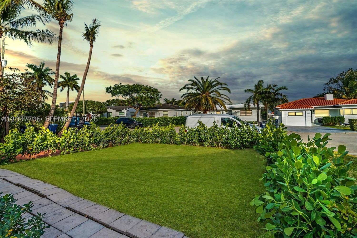 9156 Froude Ave Surfside, FL 33154