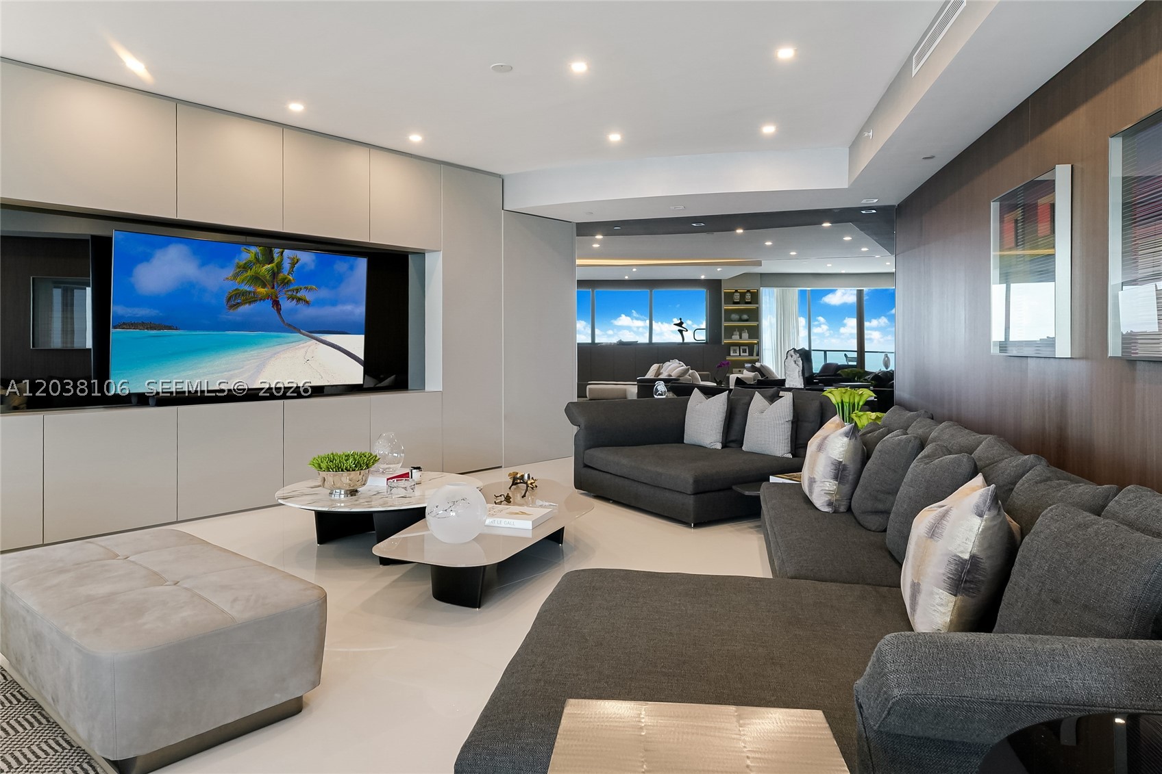 image Porsche Design Tower17