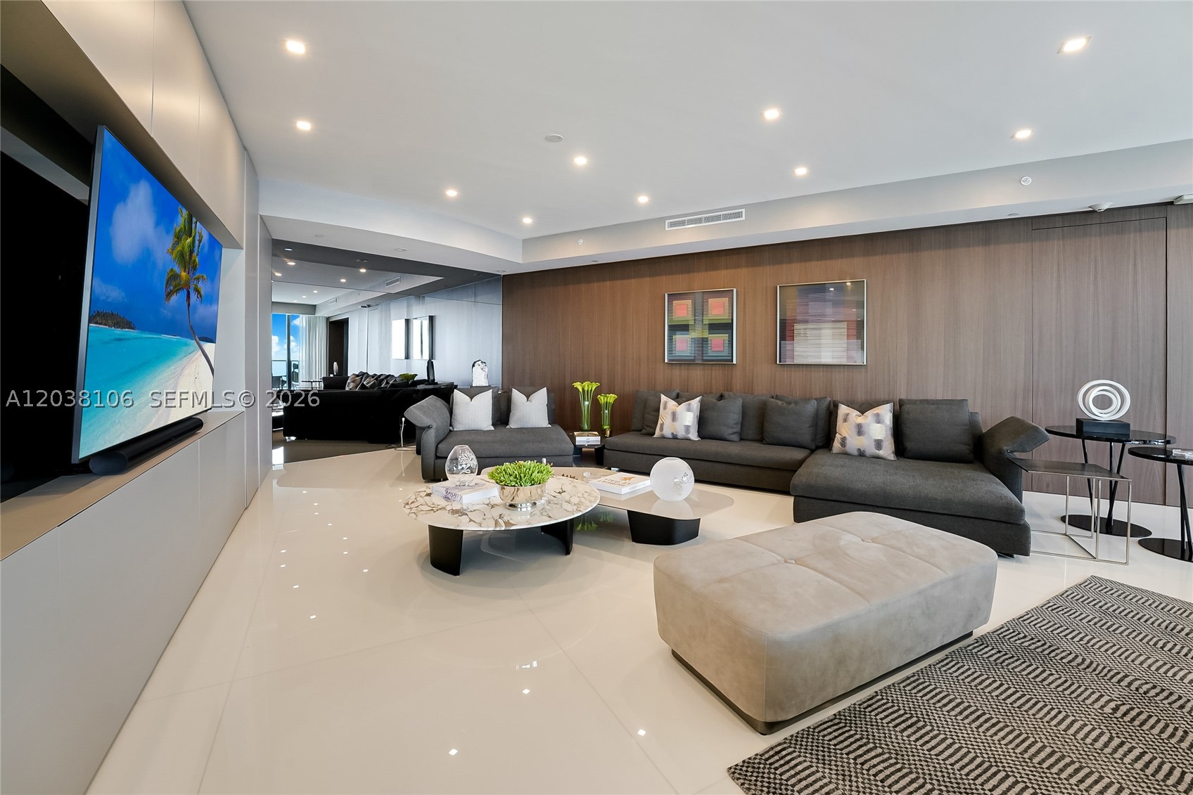 image Porsche Design Tower18