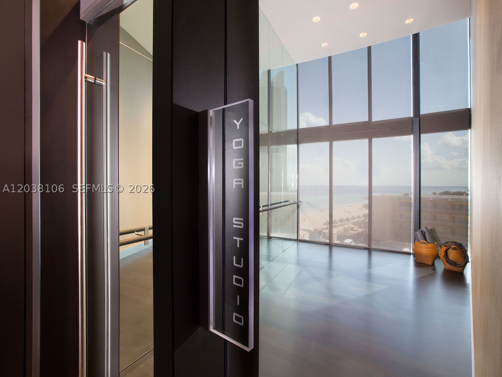 image Porsche Design Tower53