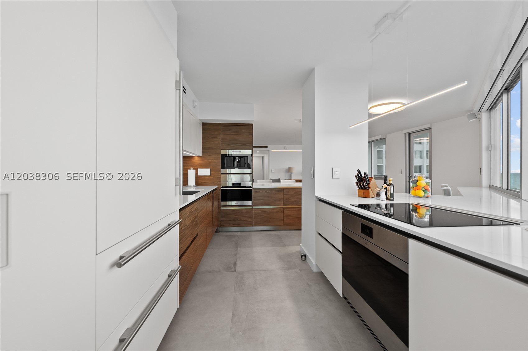 7135 Collins Ave #1216 Miami Beach, FL 33141