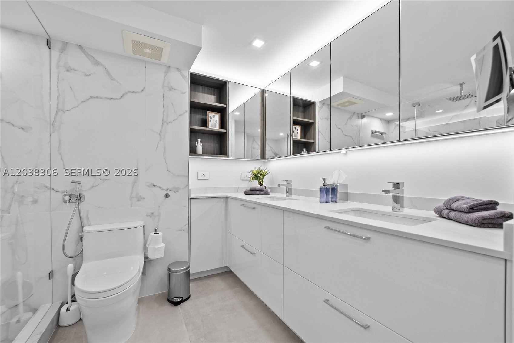 7135 Collins Ave #1216 Miami Beach, FL 33141