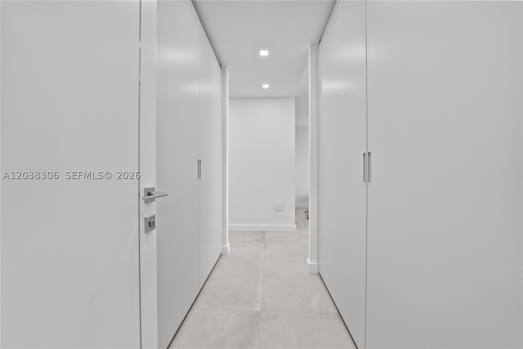 7135 Collins Ave #1216 Miami Beach, FL 33141