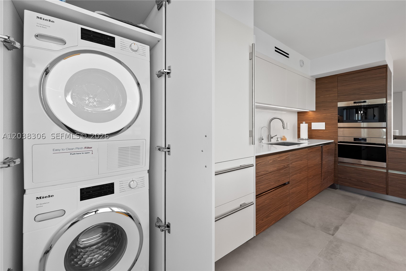 7135 Collins Ave #1216 Miami Beach, FL 33141