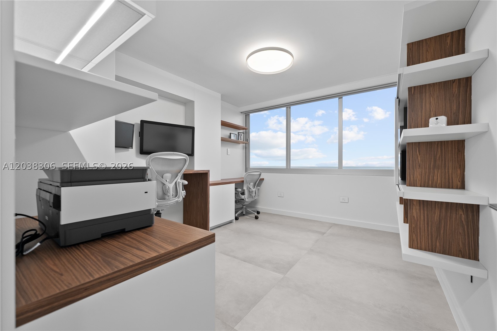 7135 Collins Ave #1216 Miami Beach, FL 33141