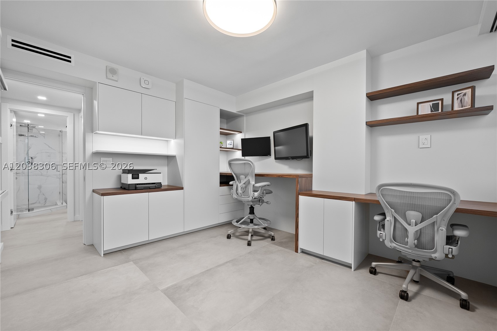 7135 Collins Ave #1216 Miami Beach, FL 33141