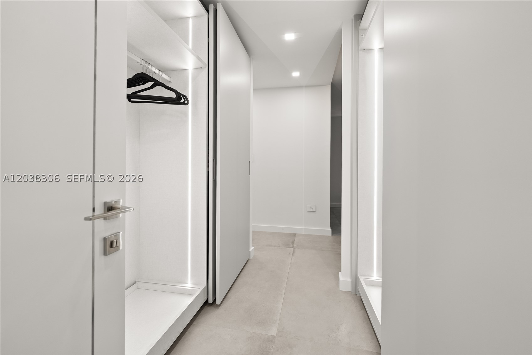 7135 Collins Ave #1216 Miami Beach, FL 33141