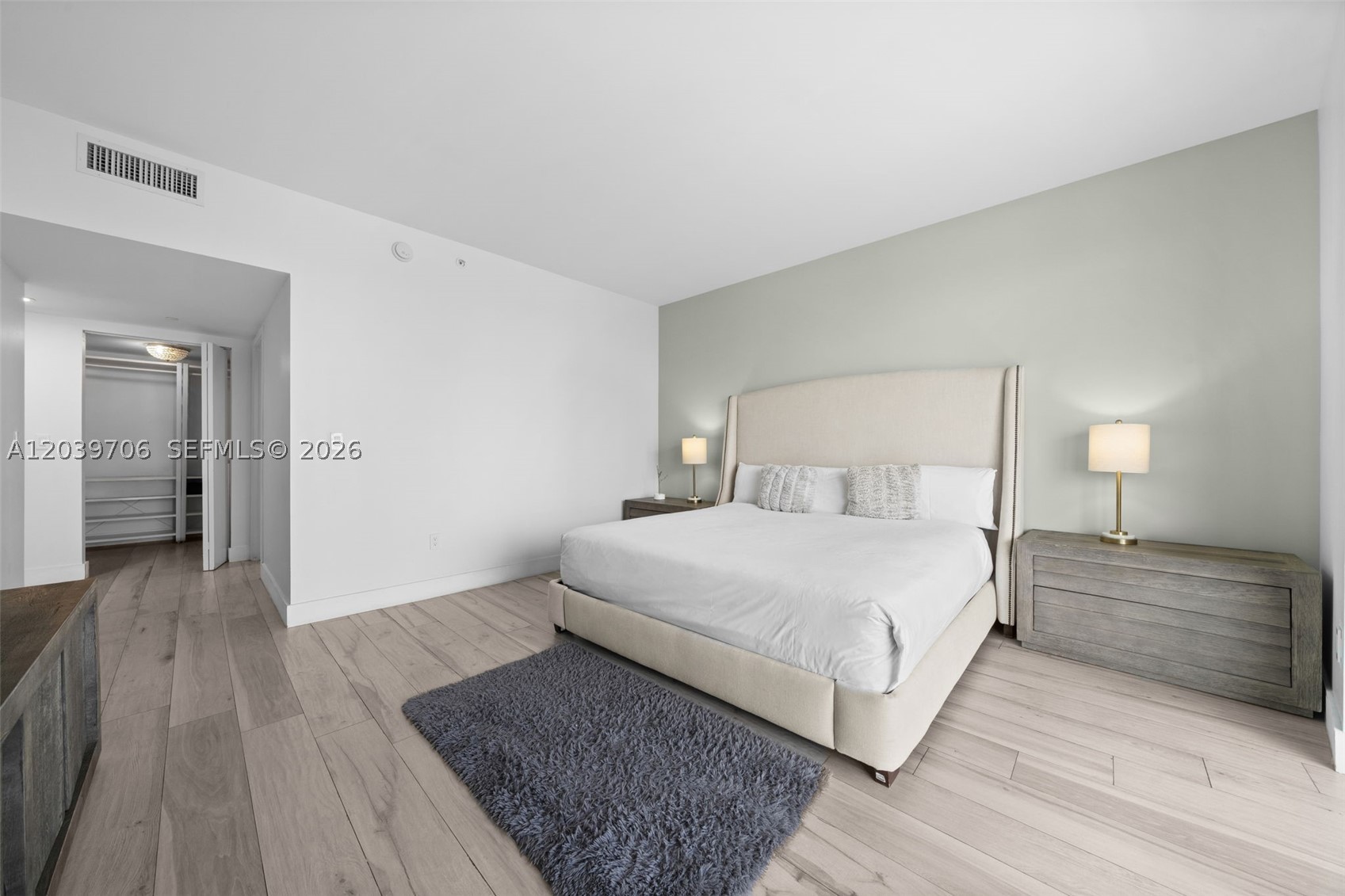 image Beachwalk Condominium9