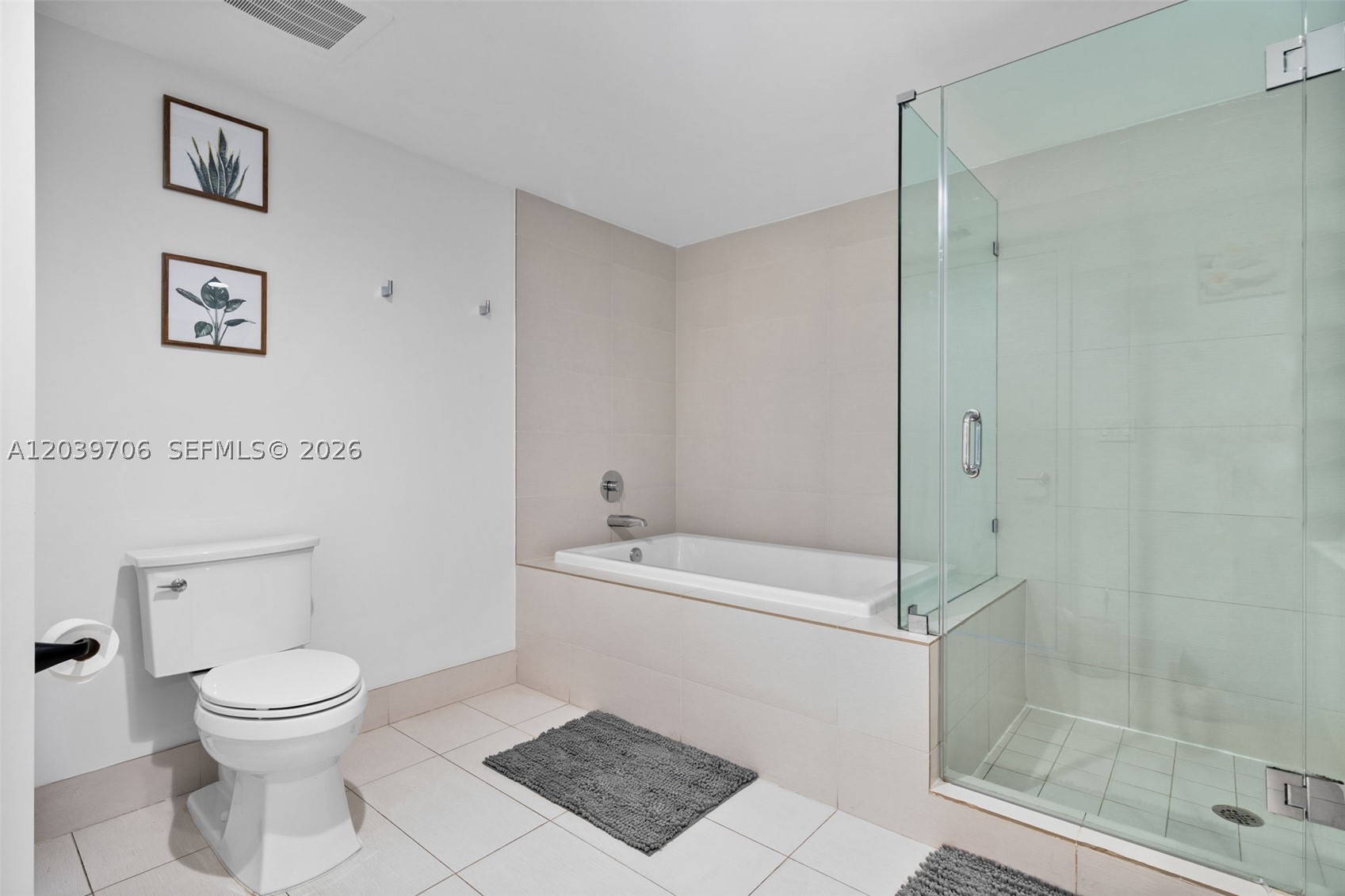 image Beachwalk Condominium10