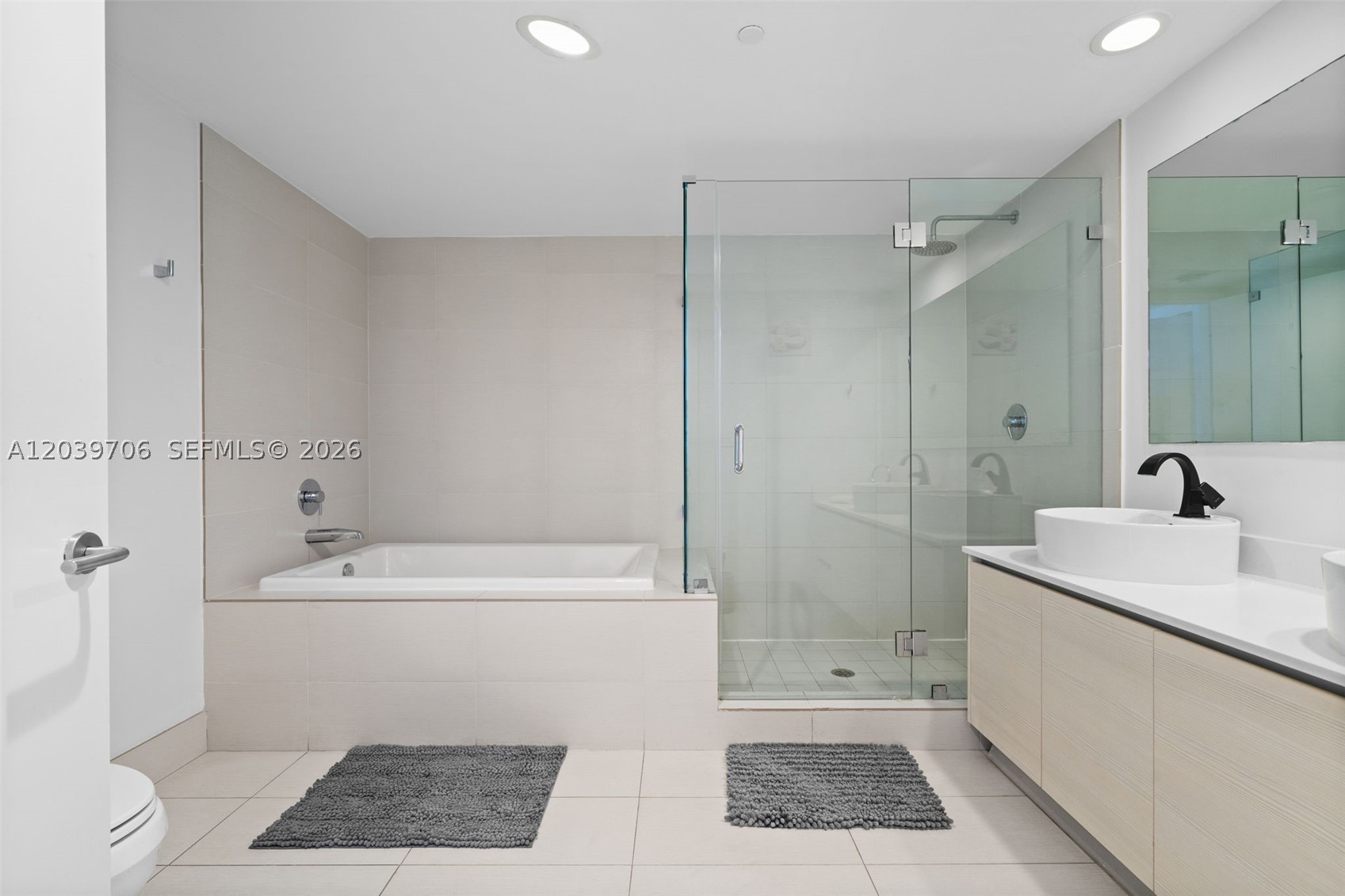 image Beachwalk Condominium11