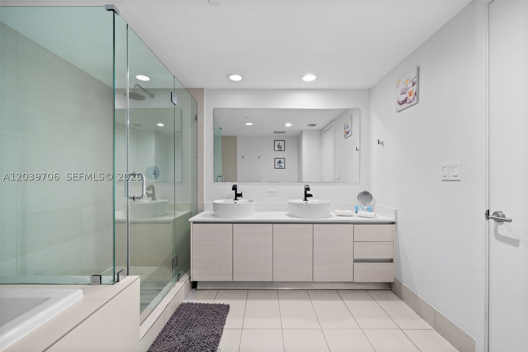image Beachwalk Condominium12