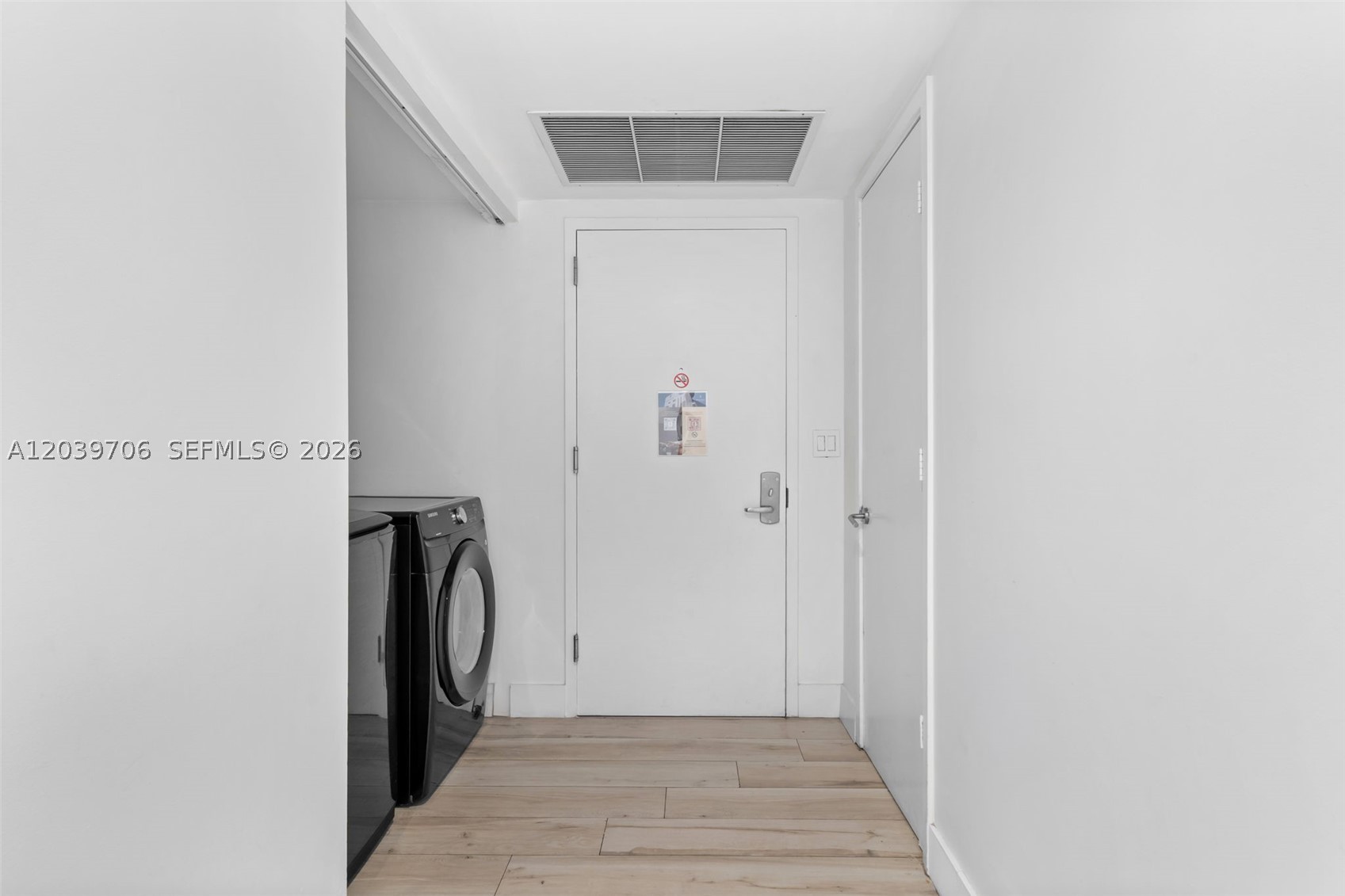 image Beachwalk Condominium16