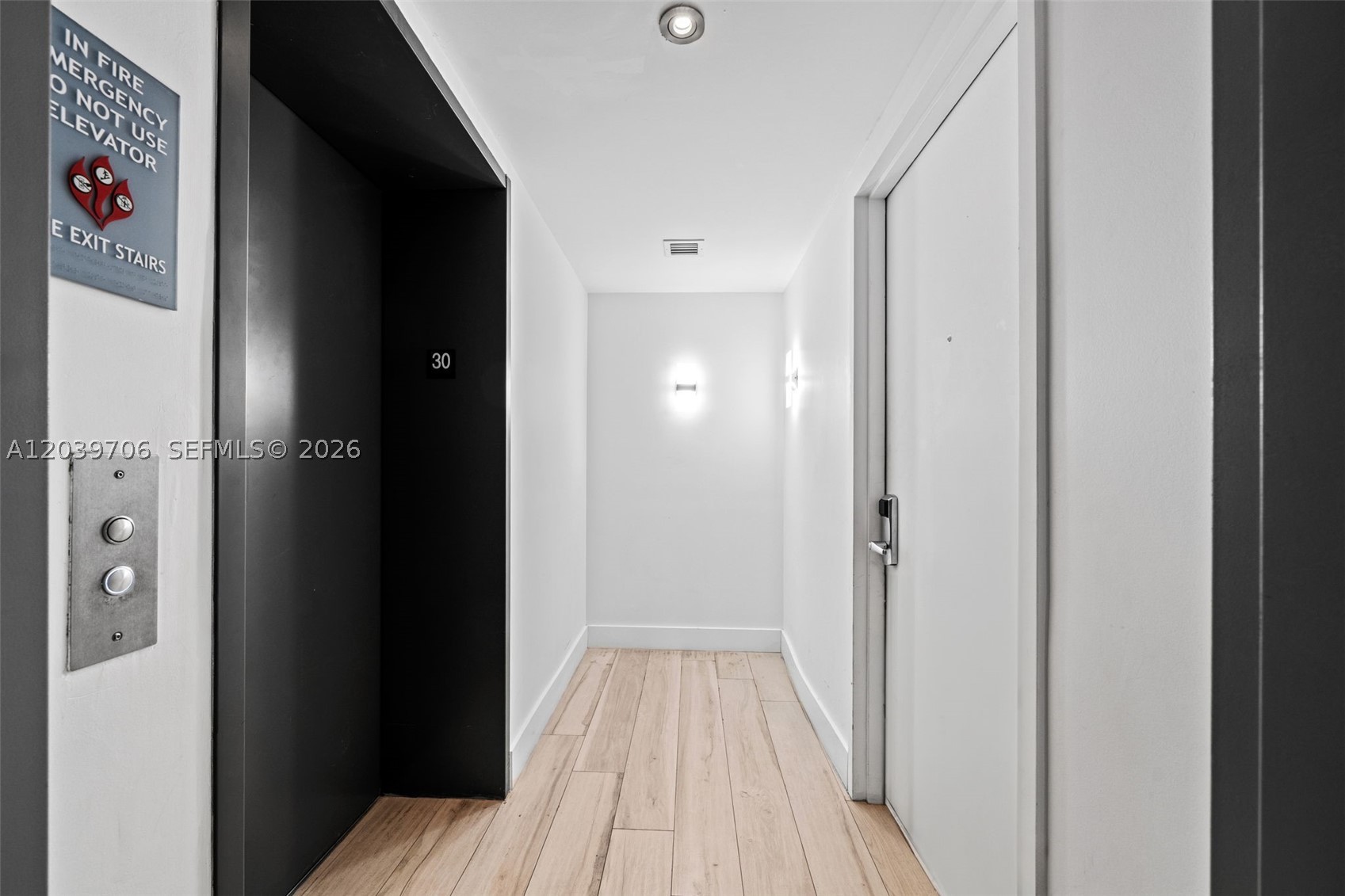 image Beachwalk Condominium17