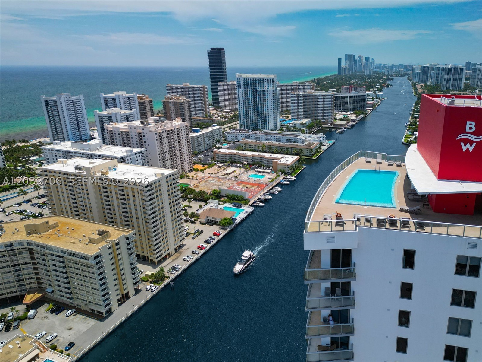 image Beachwalk Condominium25