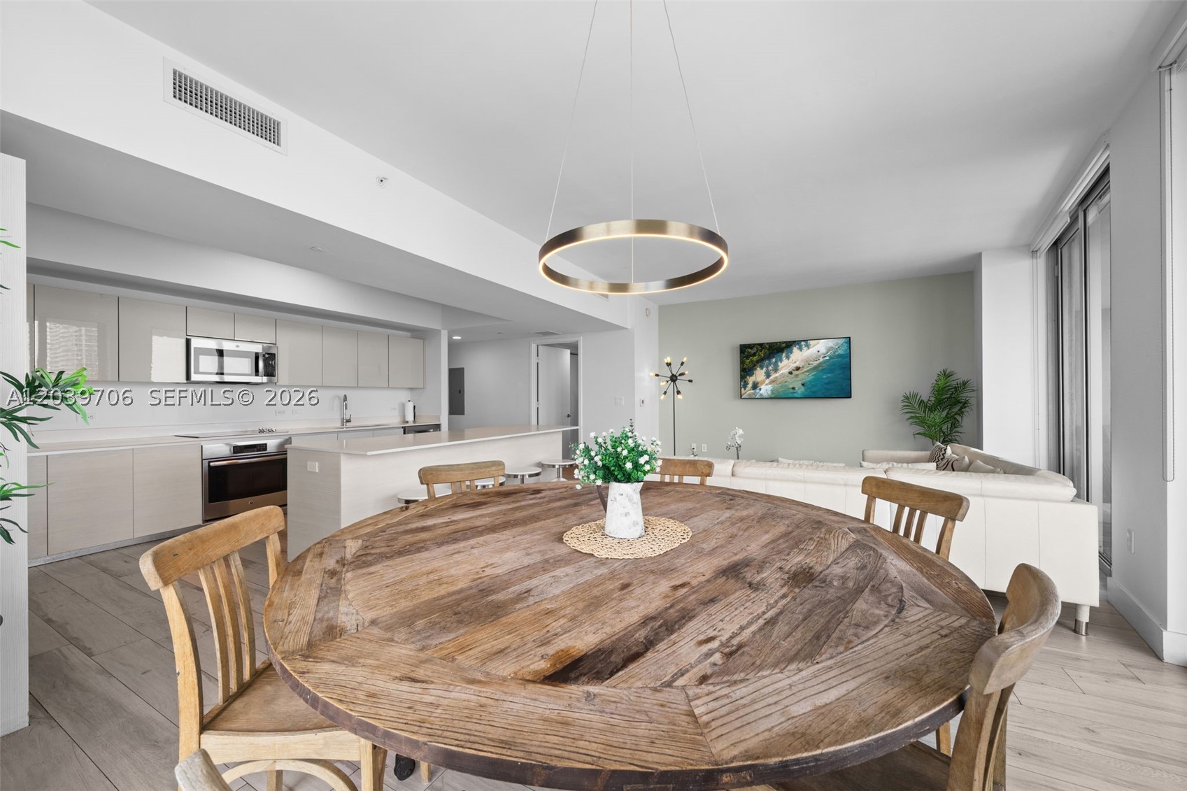 image Beachwalk Condominium5
