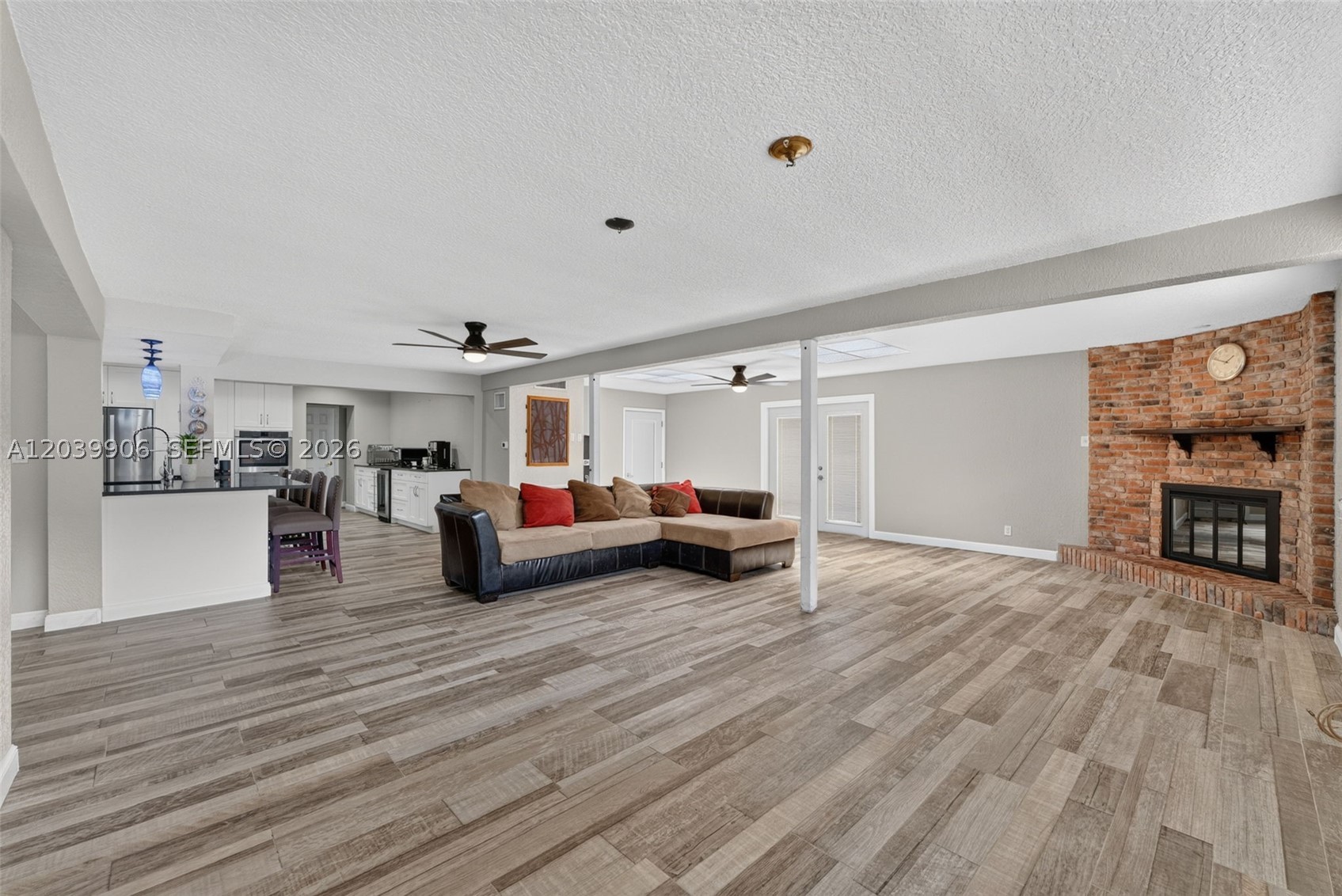 4831 NW 77th Ct Pompano Beach, FL 33073