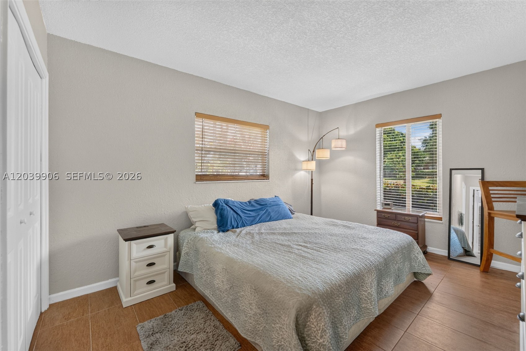4831 NW 77th Ct Pompano Beach, FL 33073