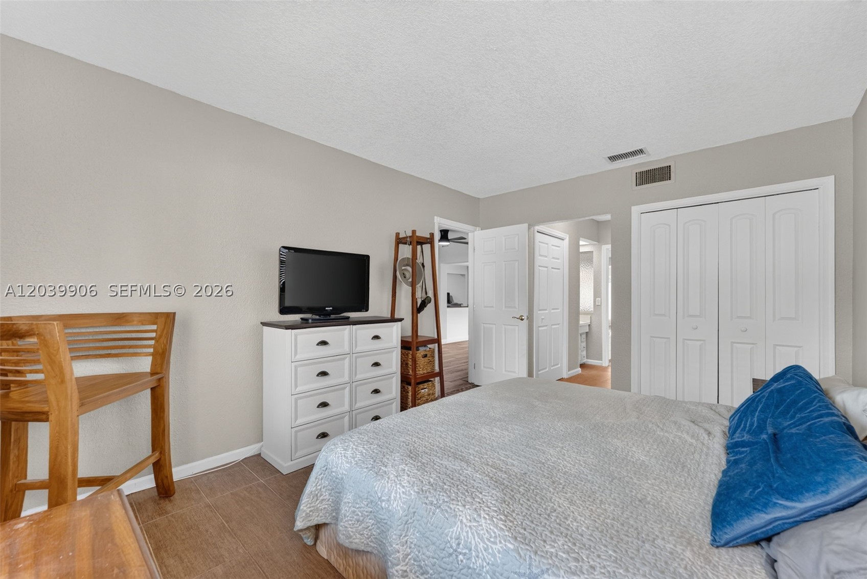 4831 NW 77th Ct Pompano Beach, FL 33073