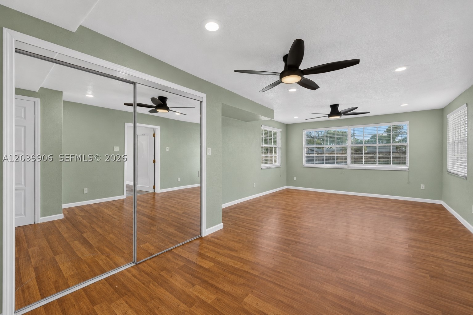 4831 NW 77th Ct Pompano Beach, FL 33073