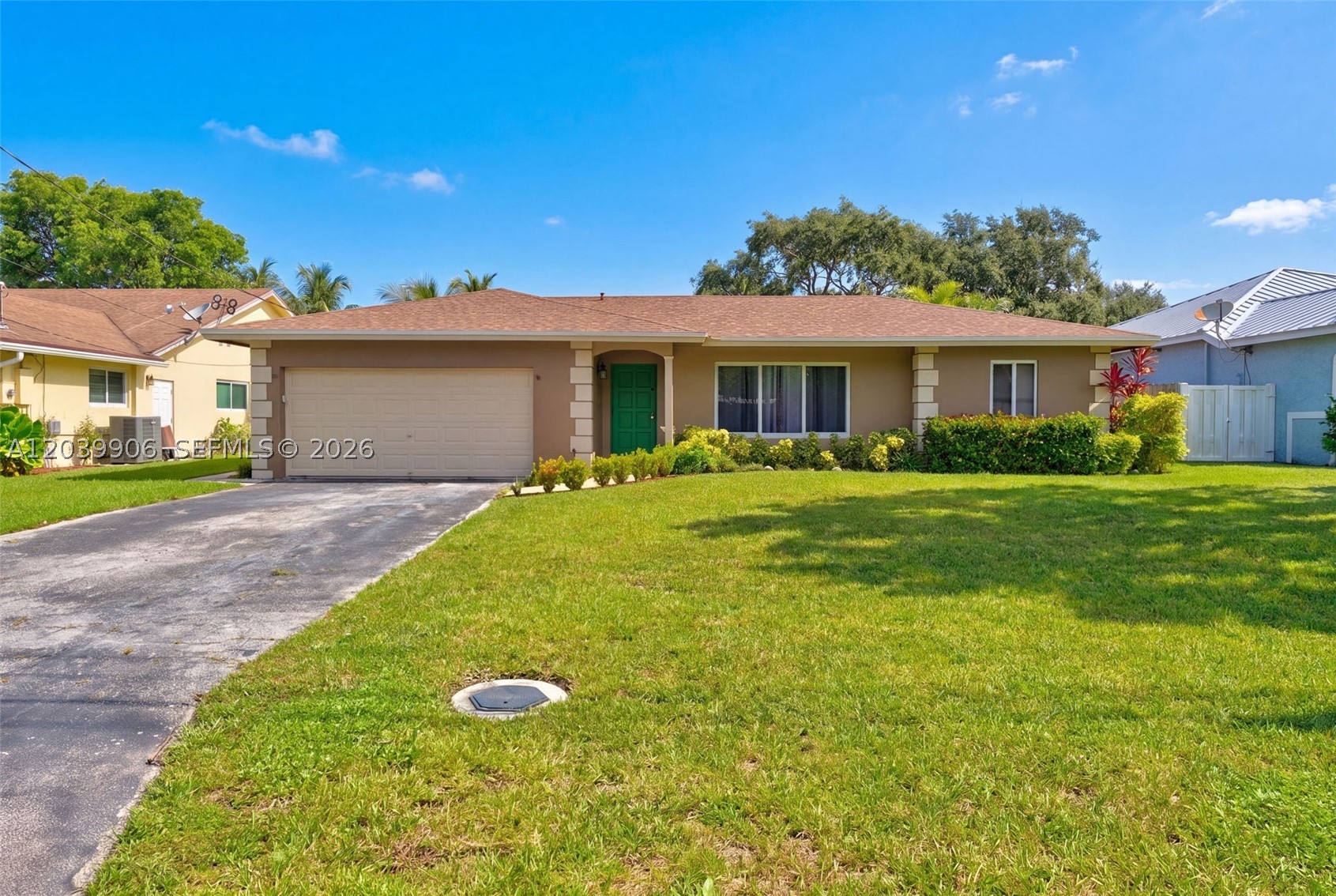 4831 NW 77th Ct Pompano Beach, FL 33073