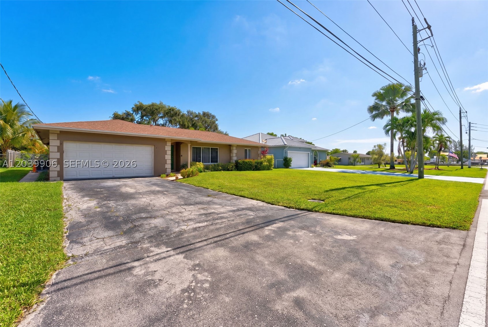 4831 NW 77th Ct Pompano Beach, FL 33073