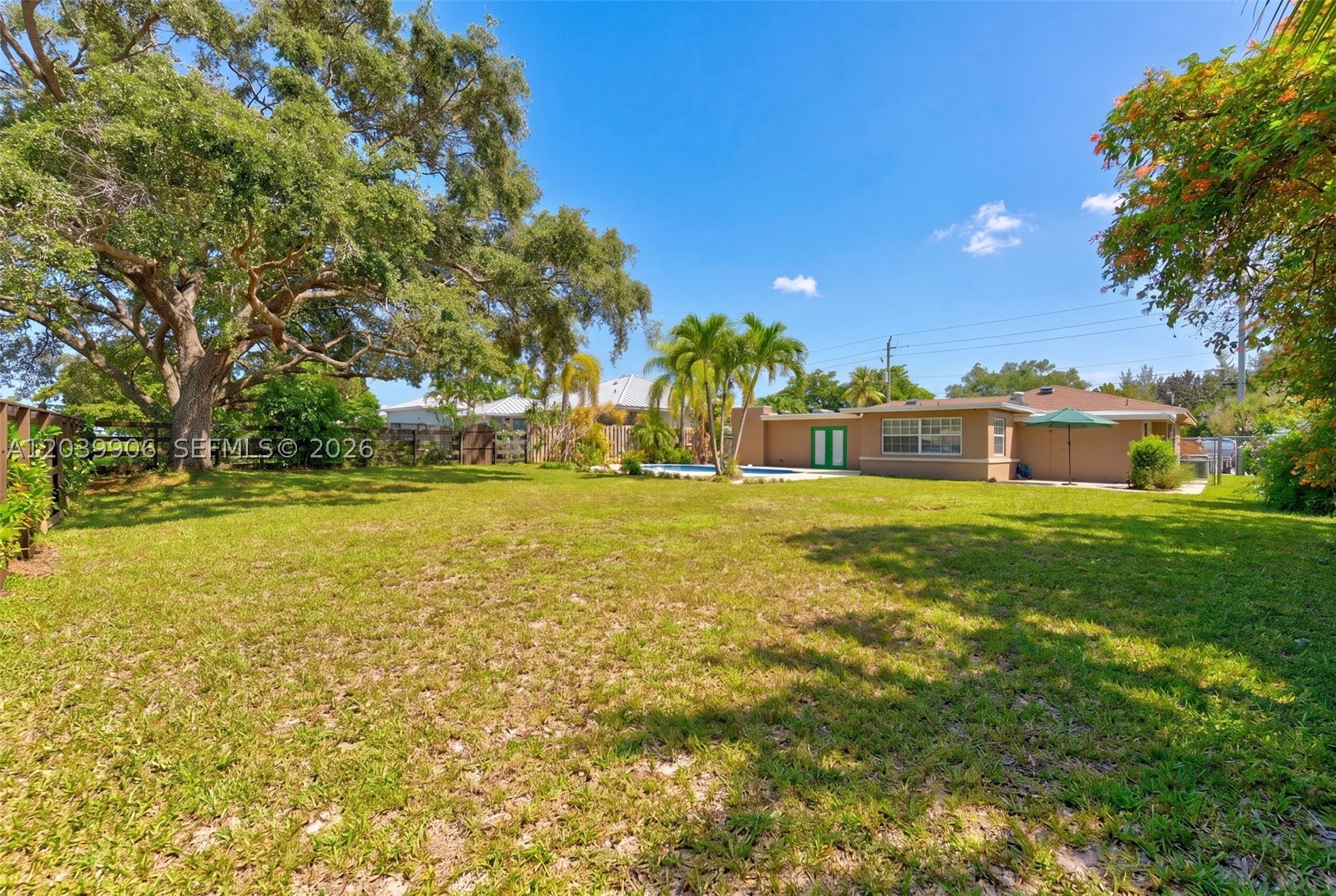 4831 NW 77th Ct Pompano Beach, FL 33073