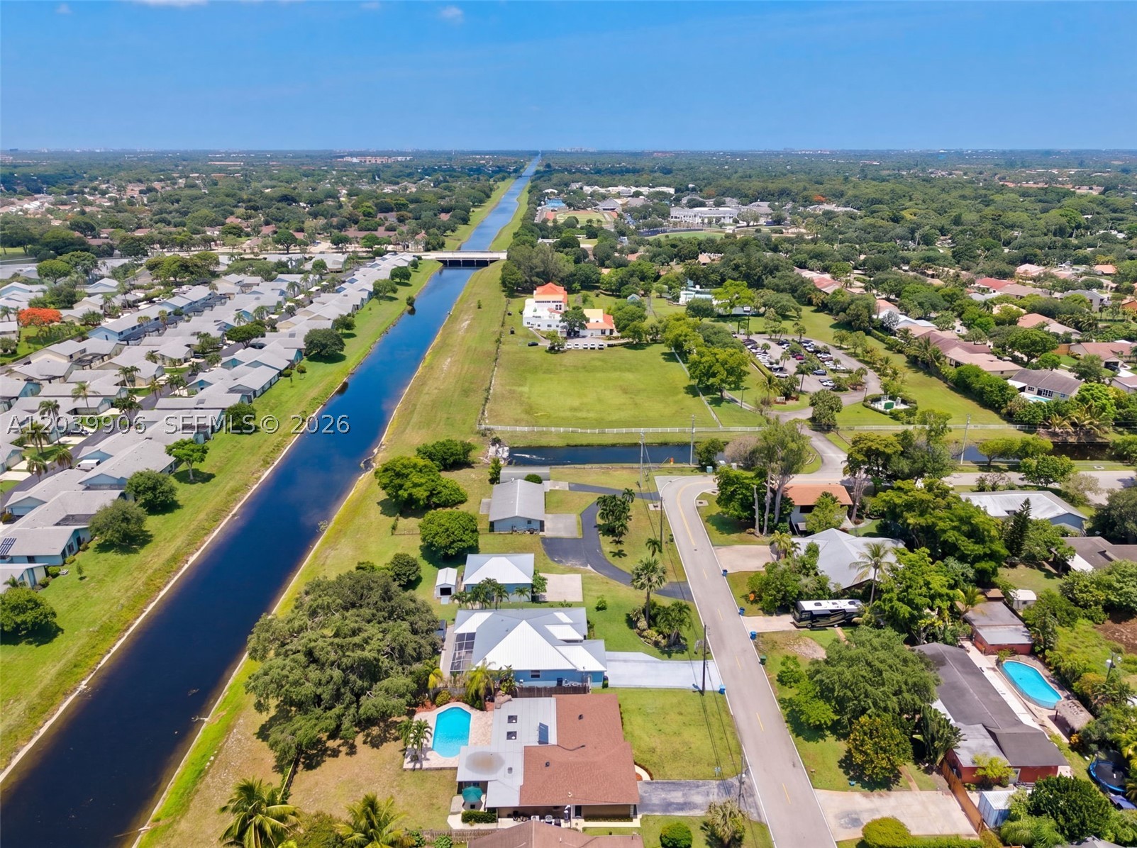 4831 NW 77th Ct Pompano Beach, FL 33073