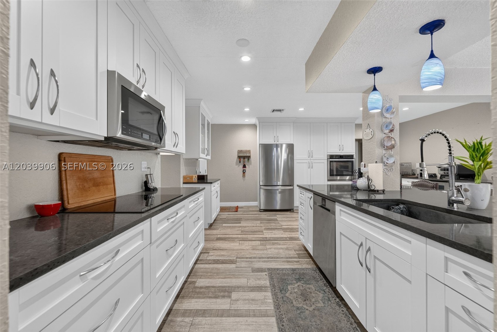 4831 NW 77th Ct Pompano Beach, FL 33073