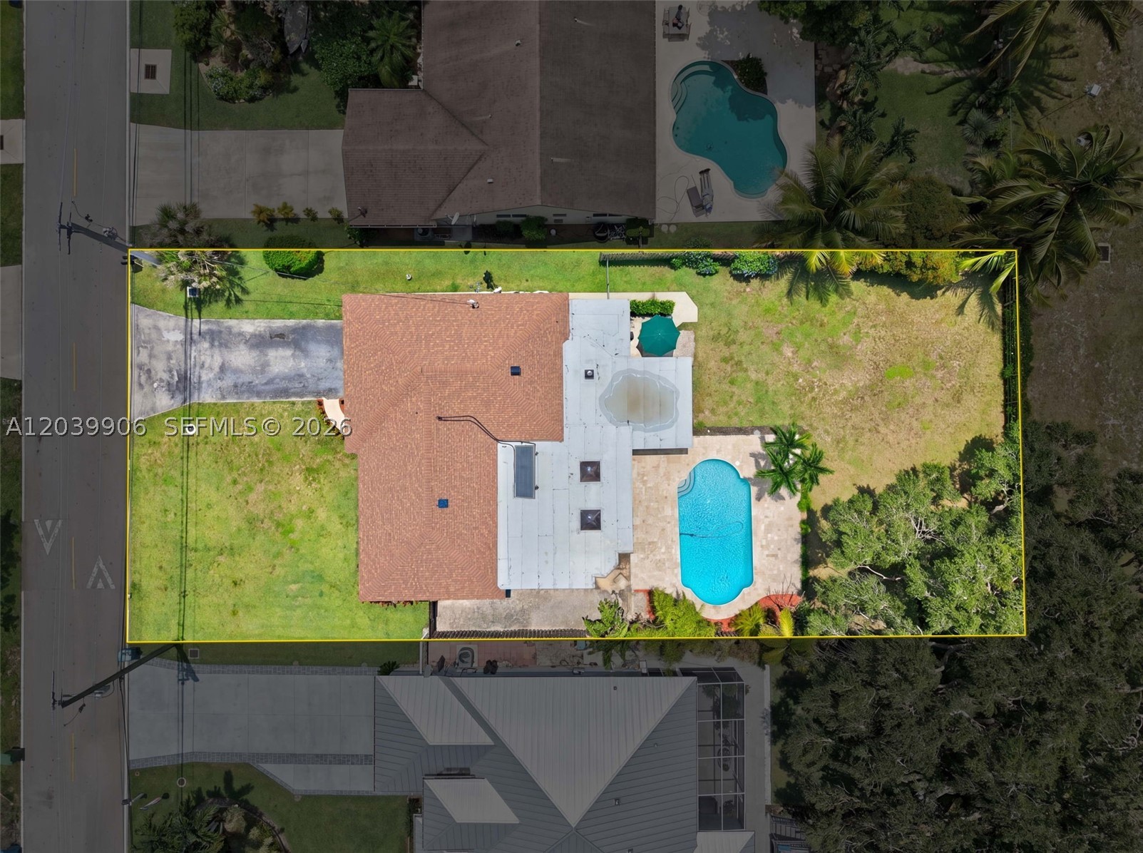 4831 NW 77th Ct Pompano Beach, FL 33073